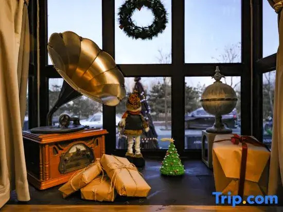 Leaky Cauldron Magic Train Homestay