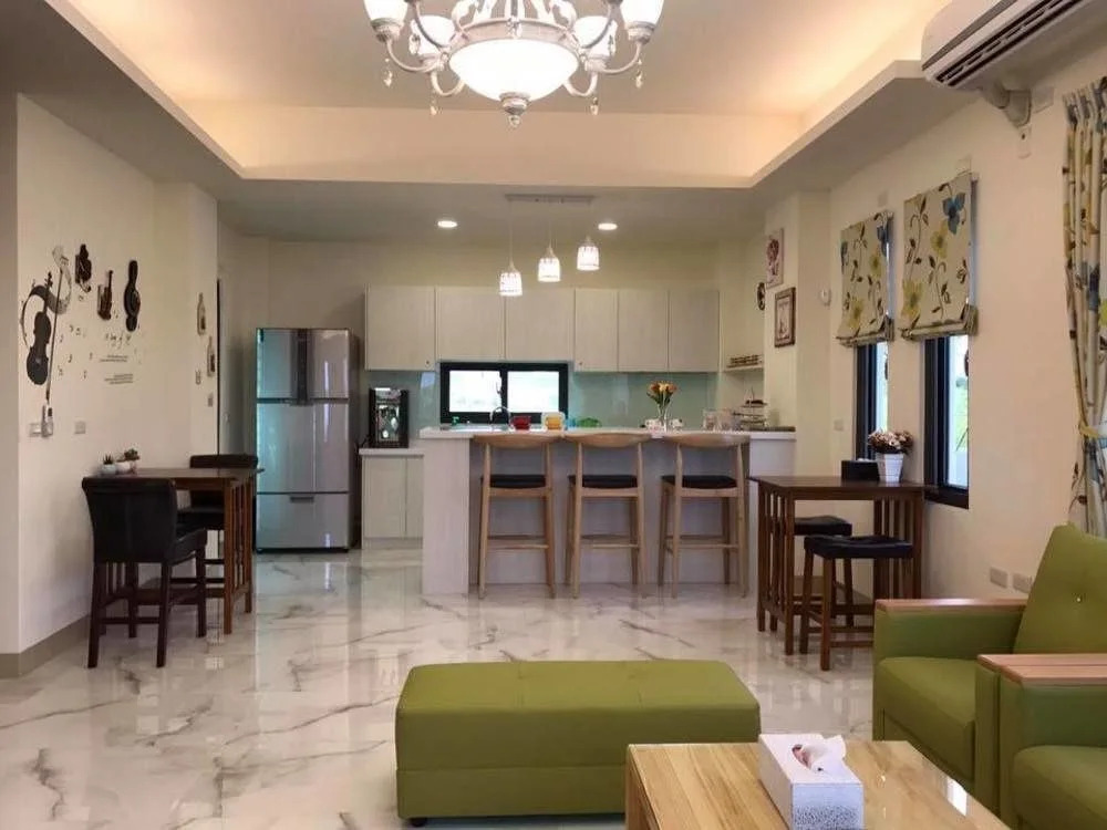 Crown Home