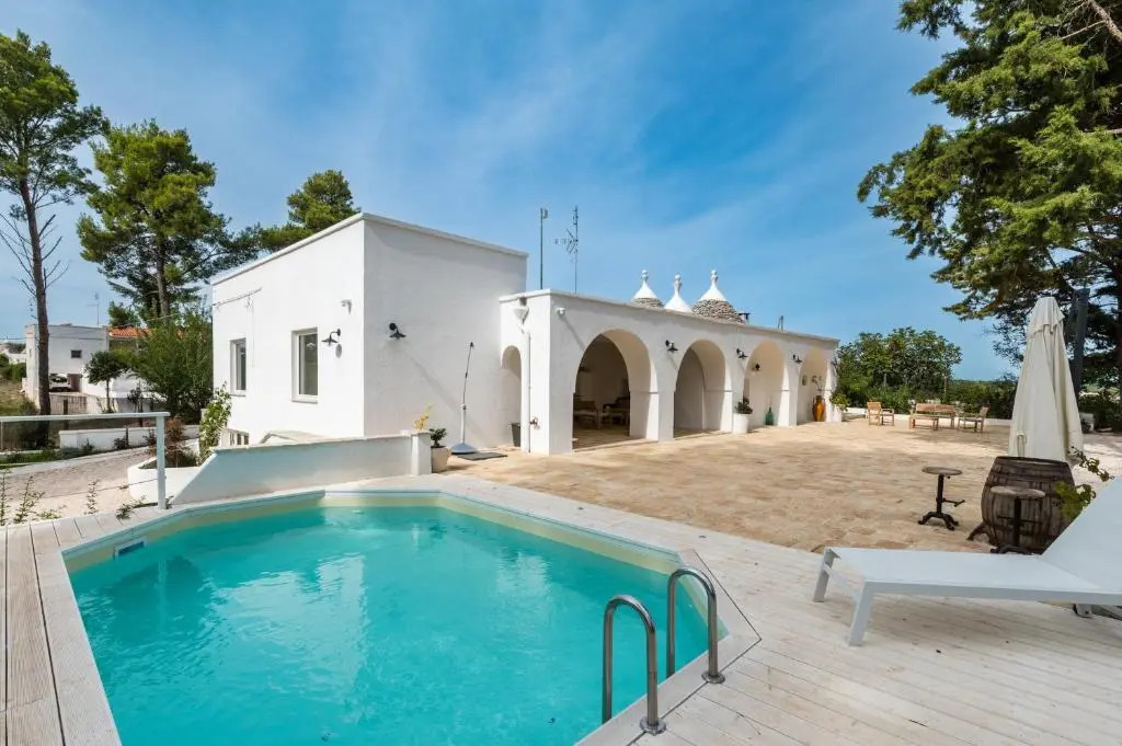 Trulli Julia con piscina by Wonderful Italy