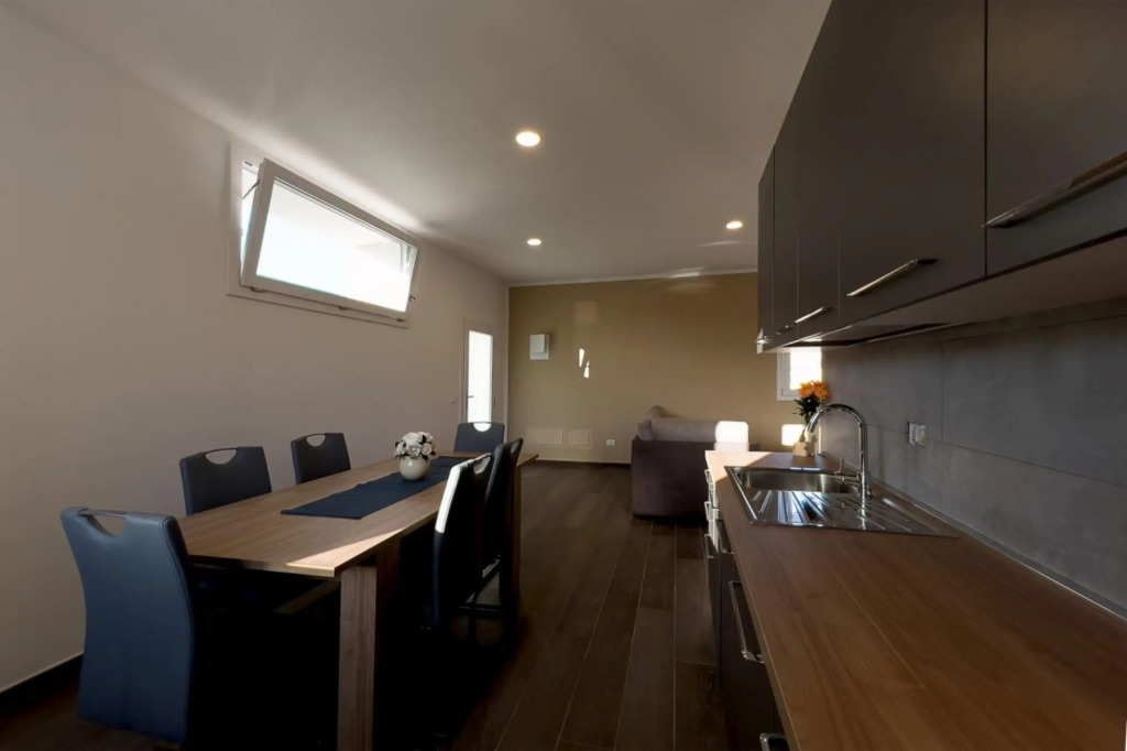 Smeraldo design apartment 6 beds near the center of Portoferraio and all services-SMERALDO