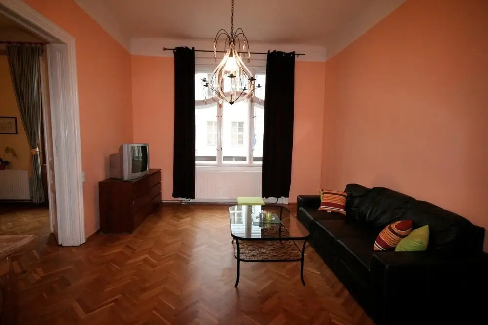 King Apartments | contactless check-in