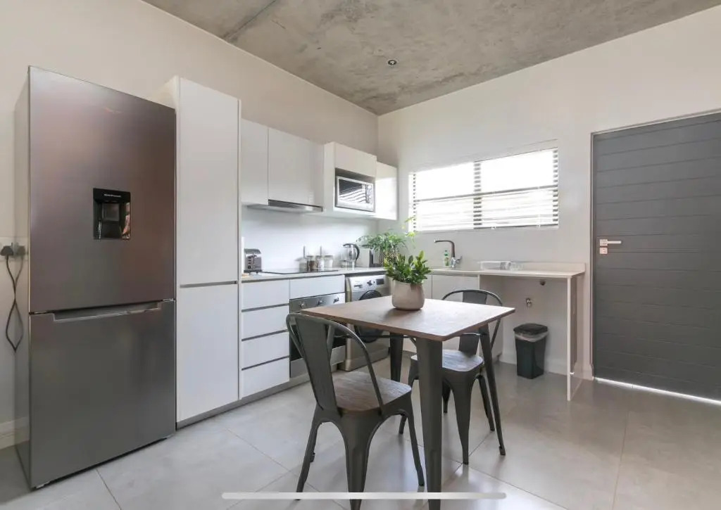 Melrose Apartment