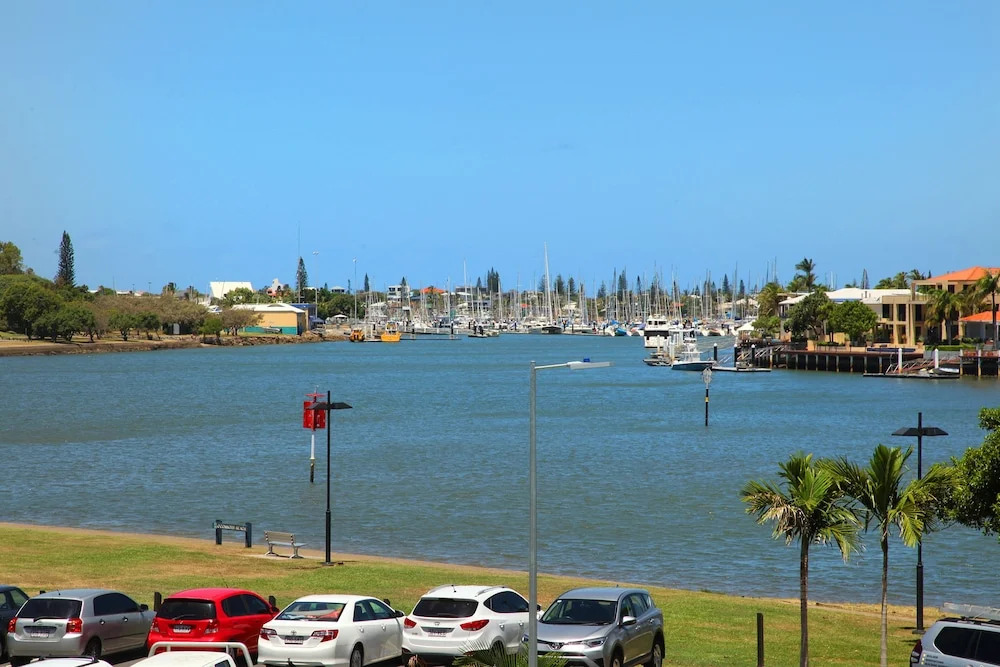 Broadwater 6