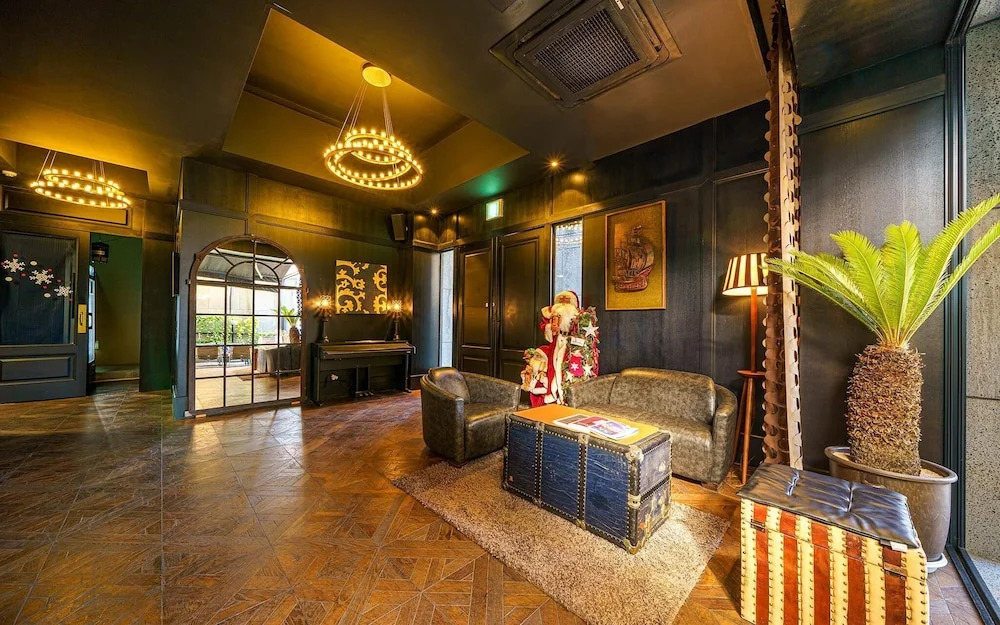 Harbor Bridge Hotel