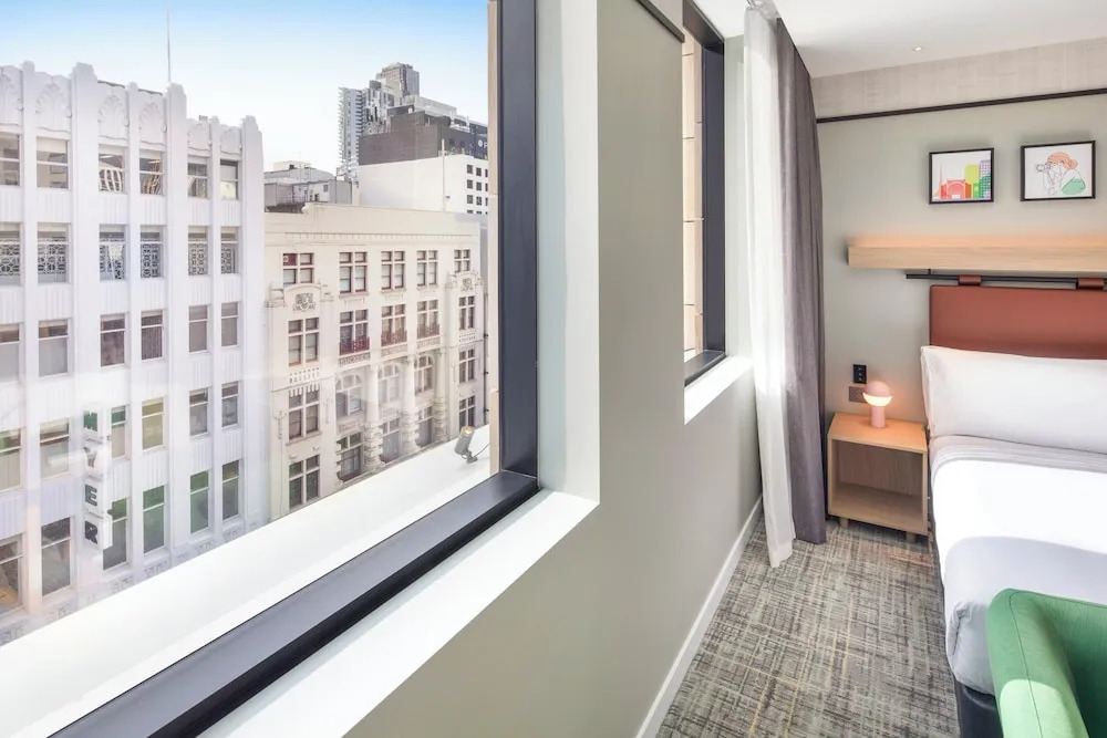 Holiday Inn Melbourne Bourke Street Mall by IHG