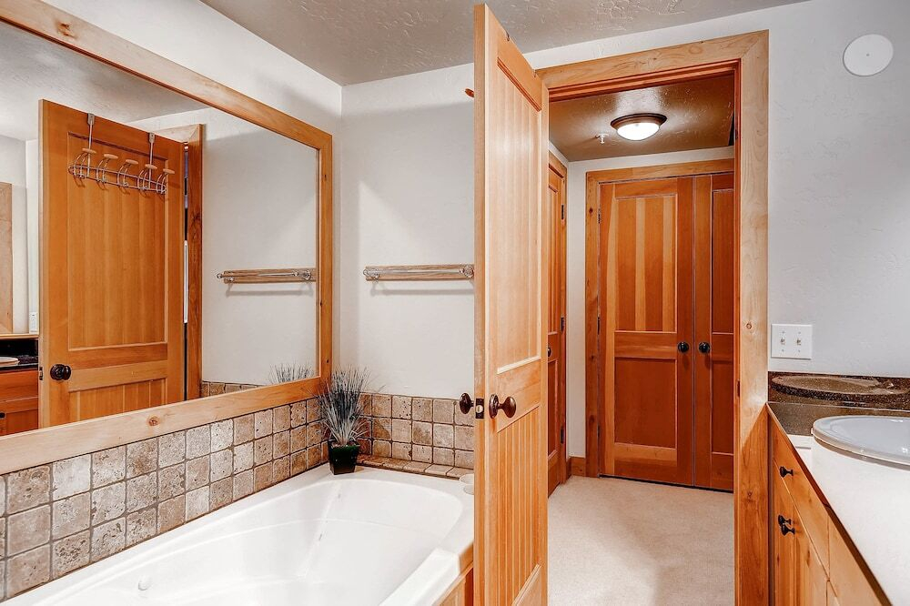 Portico - 3BR Condo #7 - LLH 61695
