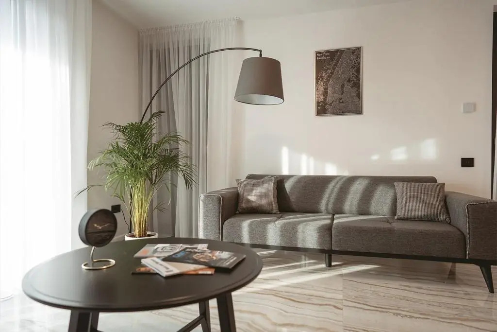 26 Bricks Suites