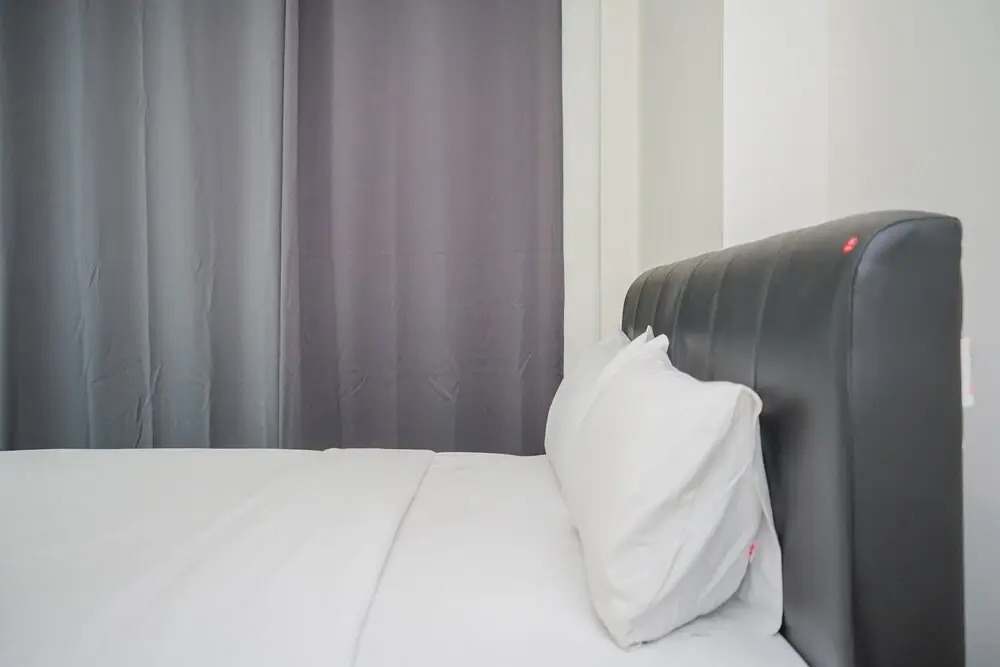 Spacious and Cozy 1Br at Tree Park Apartment