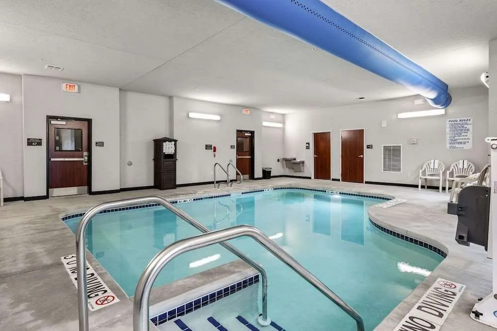 Cobblestone Hotel & Suites - Mosinee