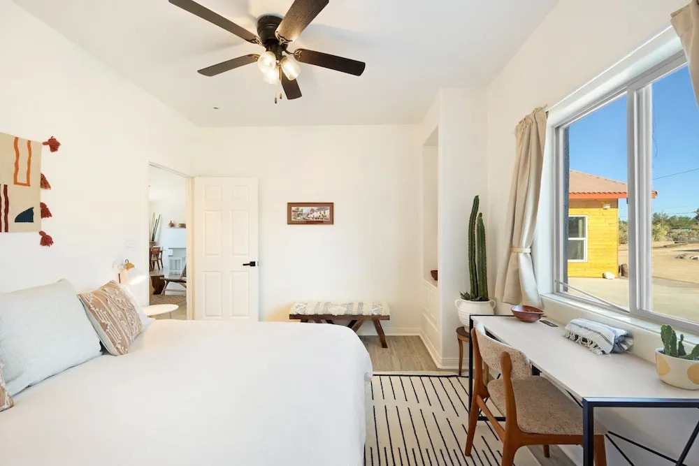 Rancho Nopales Jt - Pool, Hot Tub, Hammocks, Fast Wifi + Views! 4 Bedroom Home by RedAwning