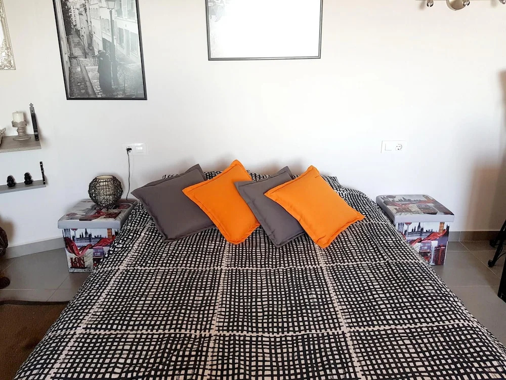 Studio in Calahonda, with Wonderful Sea View And Wifi - 200 M From the Beach