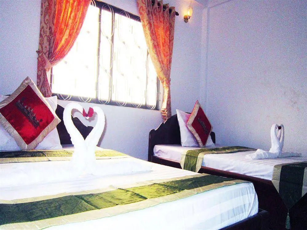 Tom & Jerry Hostel