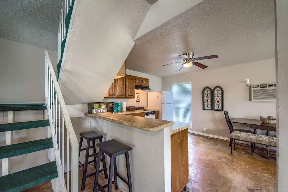 A Shore Thing Cl1105c 1 Bedroom Cottage by RedAwning