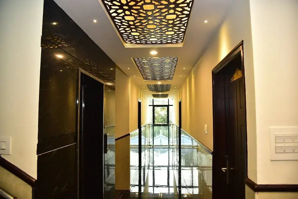 SAK Royal Residency
