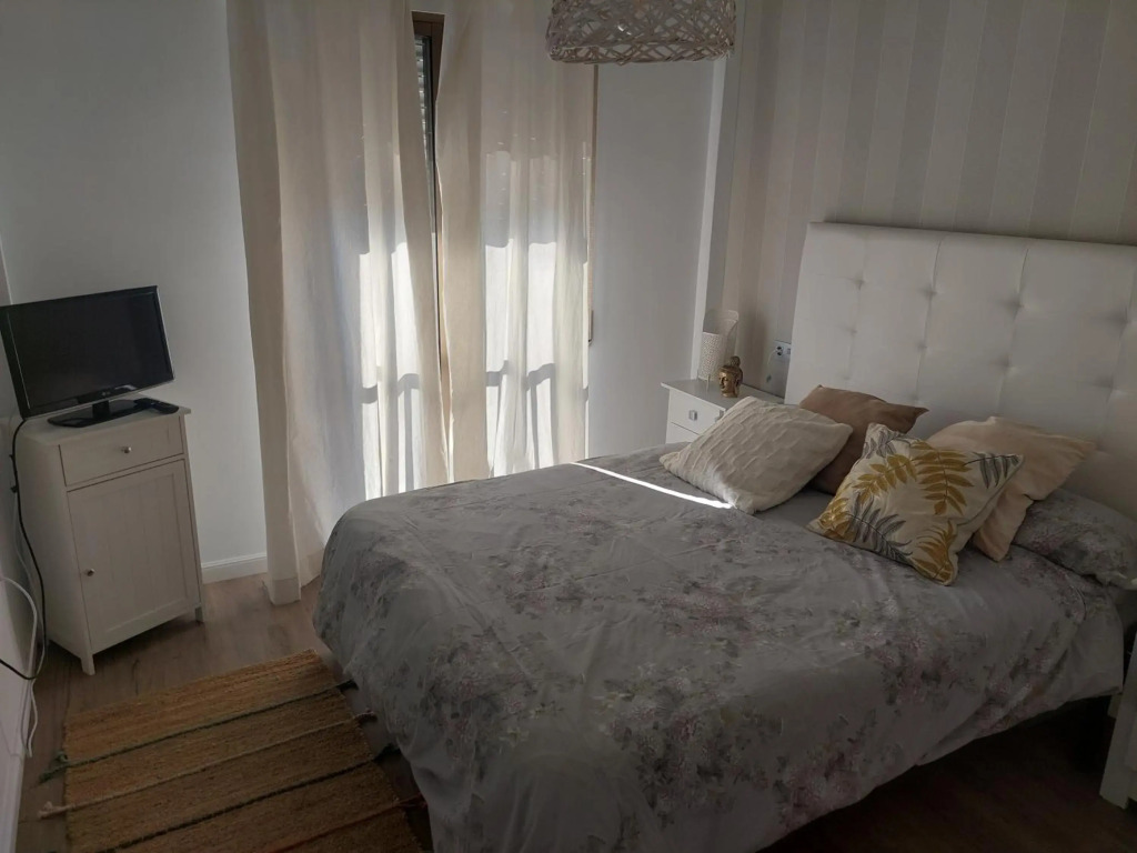 New apartment urb frontline with garage+AC+netflix