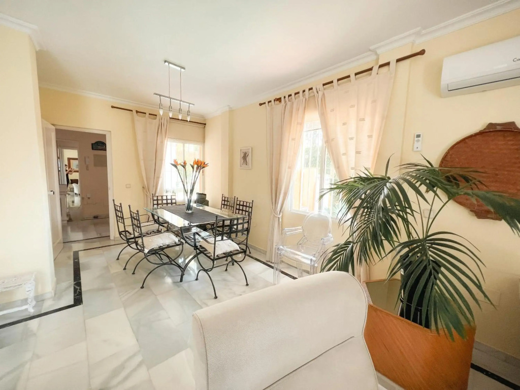 Nice 5BDR Villa close to Puerto Banús, DOUVLE_COM