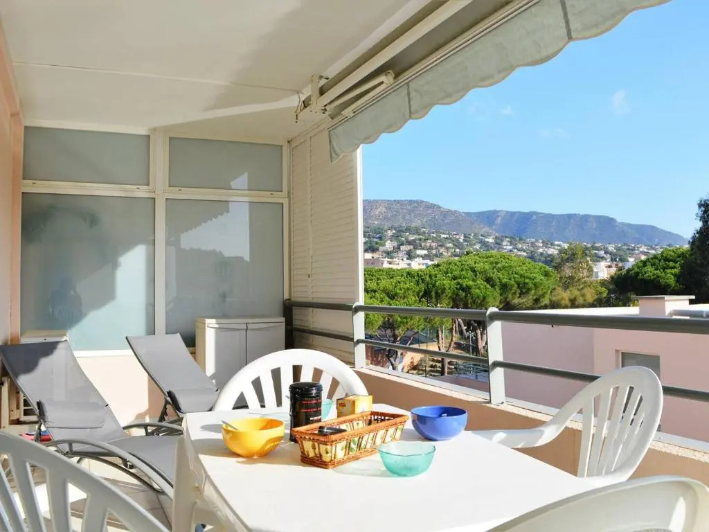 Appartement Le Lavandou, 2 pièces, 4 personnes - FR-1-251-399