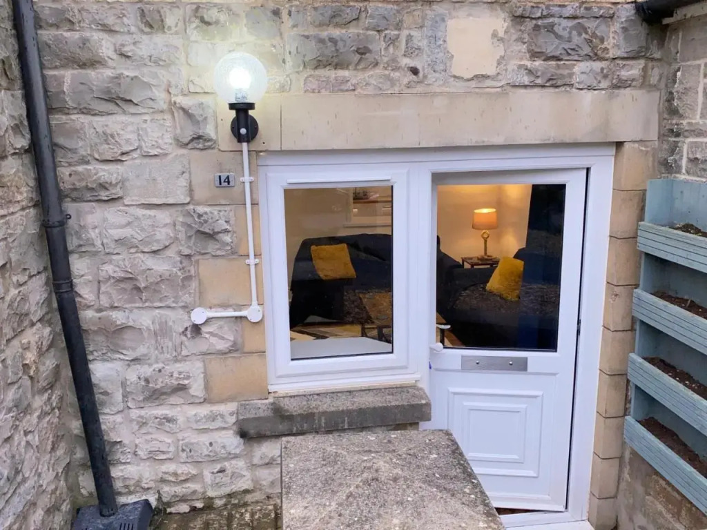 Westons Hideaway, 2 Bed, Free Parking, 6 Mins Walk To Beach,