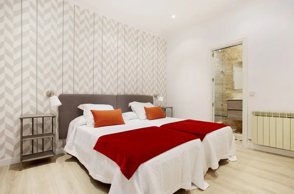 Big Apartment 2 Bedrooms & 2 Bathrooms. Chamberí