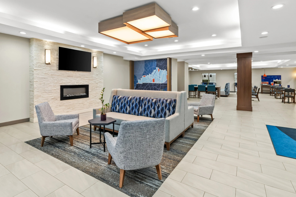 Holiday Inn Express & Suites Hebron - Cincinnati Airport by IHG
