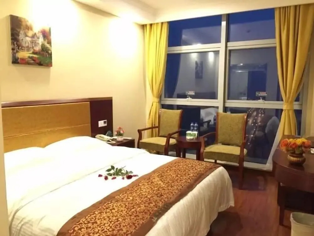 GreenTree Inn ShangHai JiaDing the South of F1 Circuit FangTai Hardware Market Express Hotel