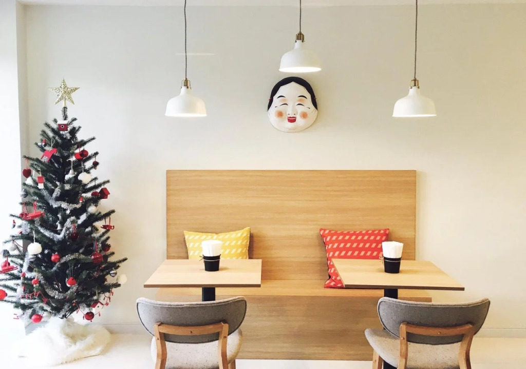 เดอะคอร์เนอร์ The Corner