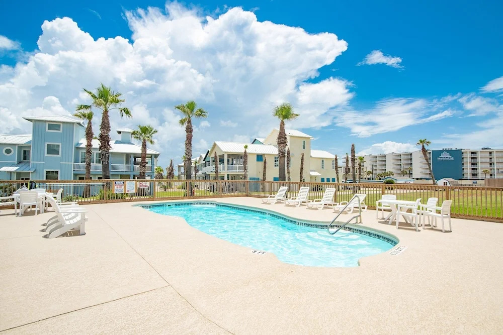 Sunrise Villas 207 - BOARDWALK TO THE BEACH