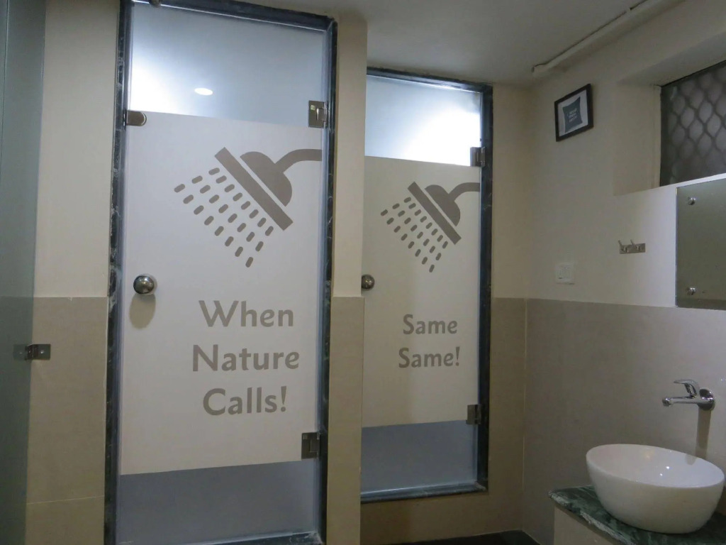 Smyle Inn - Best Budget Hotel near New Delhi Train Station