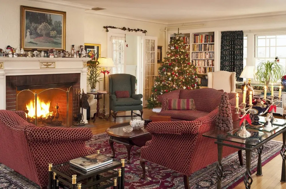 Applegate Inn