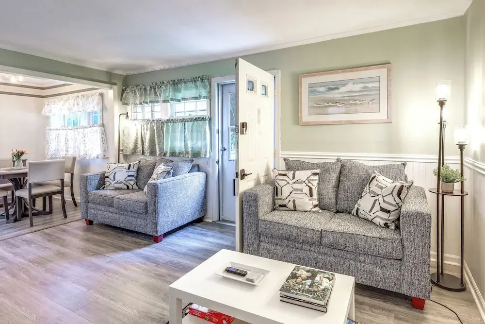 < 2 Mi to Beach: Cozy Cottage w/ Patio on Cape Cod