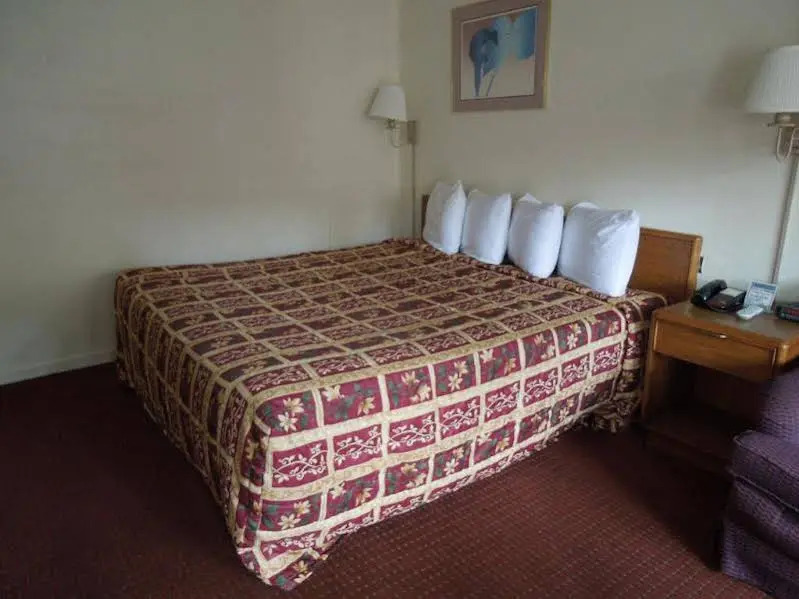 Travelodge Williamsburg Central