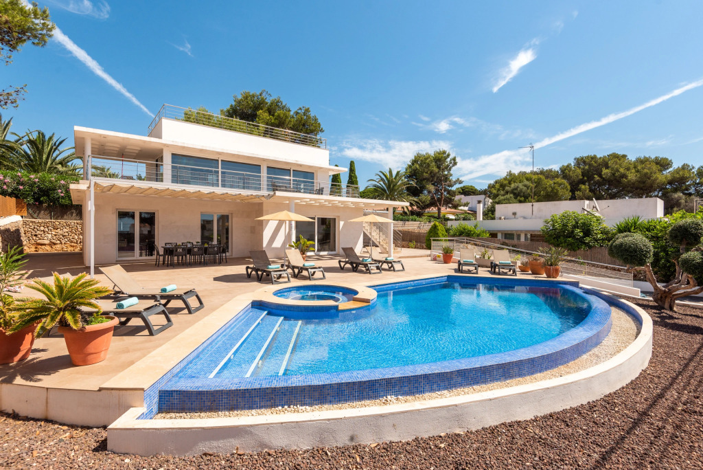 Villa Primasol by Villa Plus