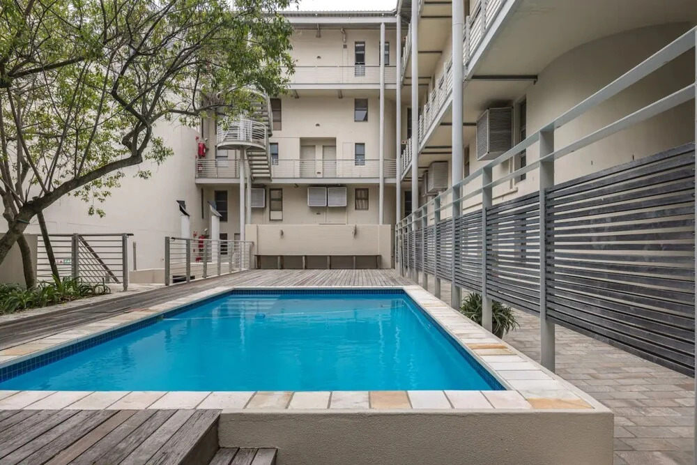 Modern 1 Bedroom in De Waterkant With Table Mountain Views