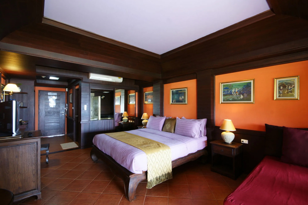 Sea Breeze Resort - SHA Plus