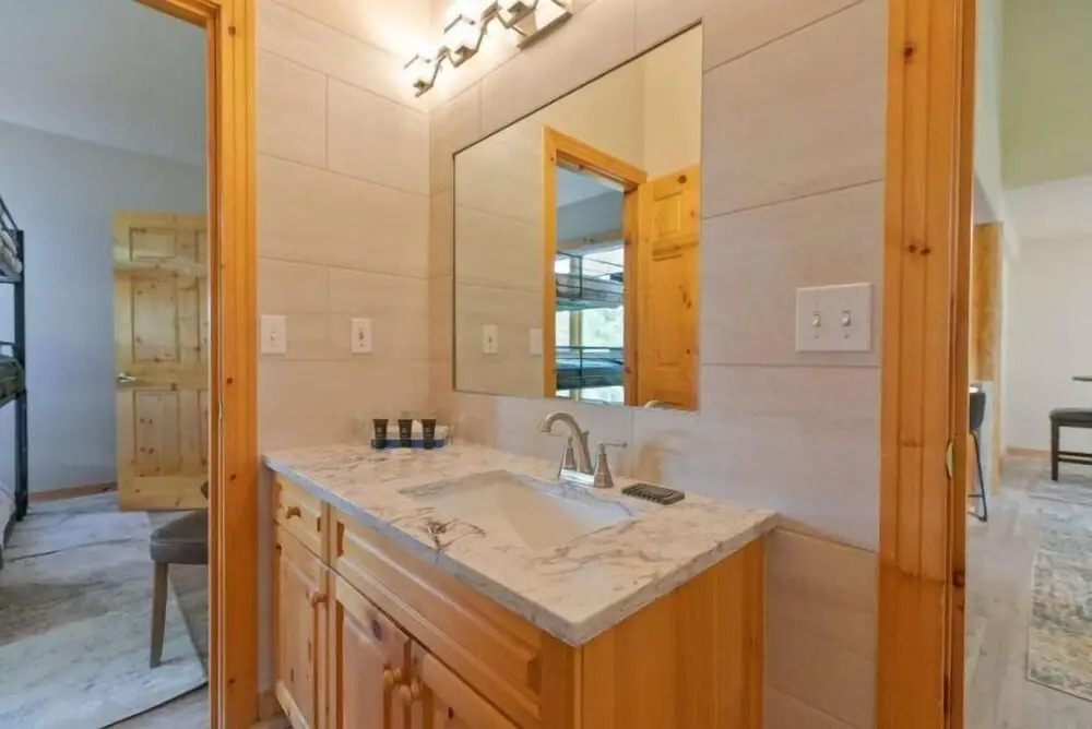 5 Bedroom Luxury Townhome Near Snowflake Lift in Breckenridge - Walk to Lift!