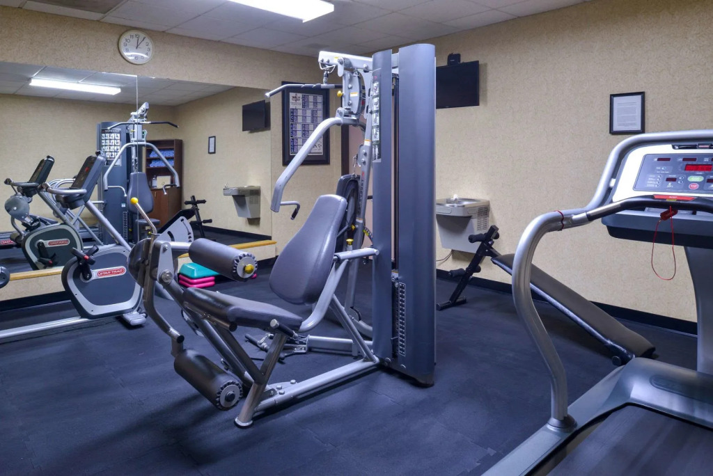 Holiday Inn Express & Suites Joplin Southeast by IHG
