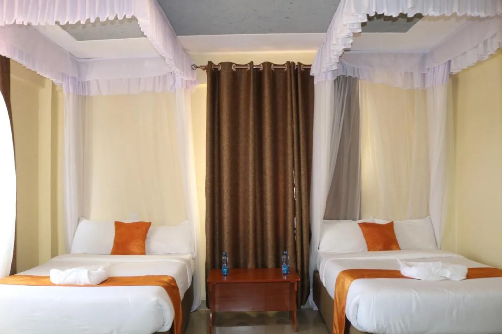 Raygreen Hotel