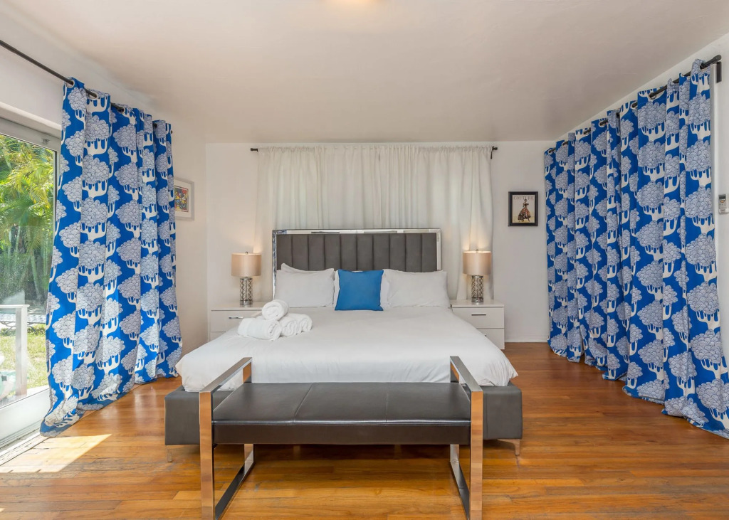 L’Etoile Apartments Part of the Oasis Casita Collection