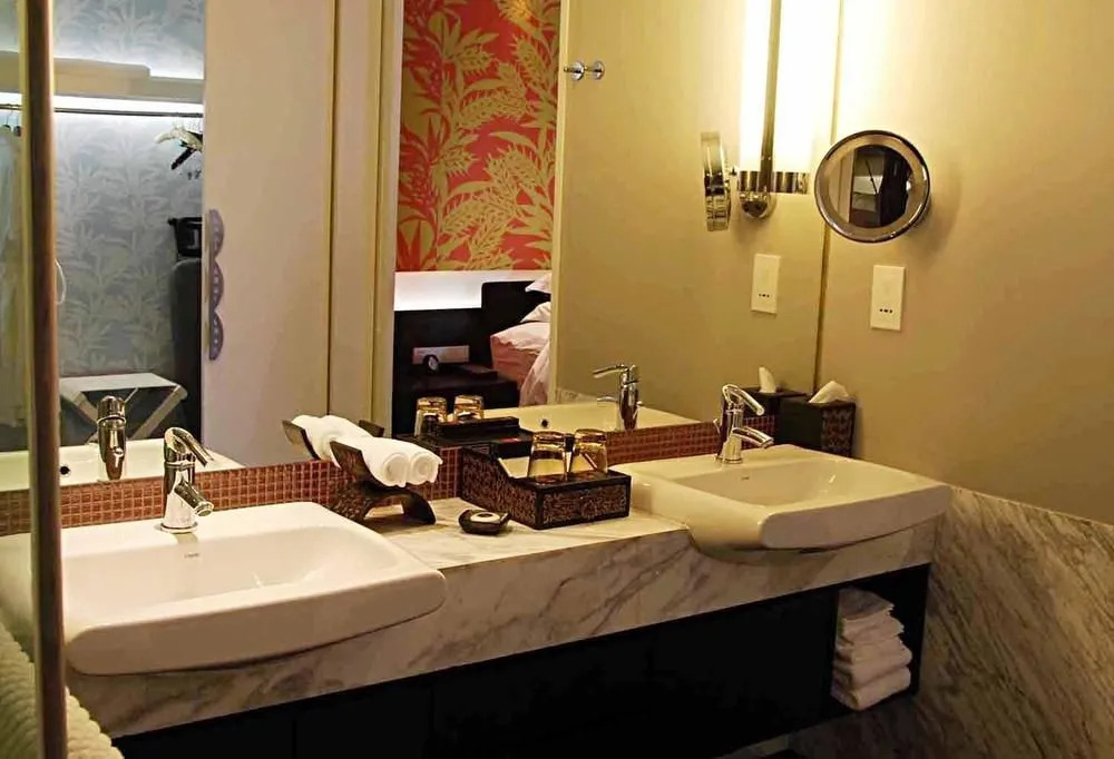Yuehe Hotel