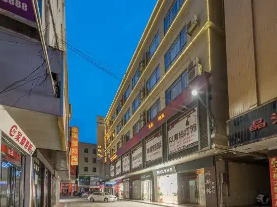 Platinum Apartment Hotel (Zhongshan Guzhen International Lighting Center)
