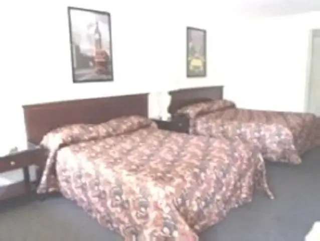 EconoStay Inn