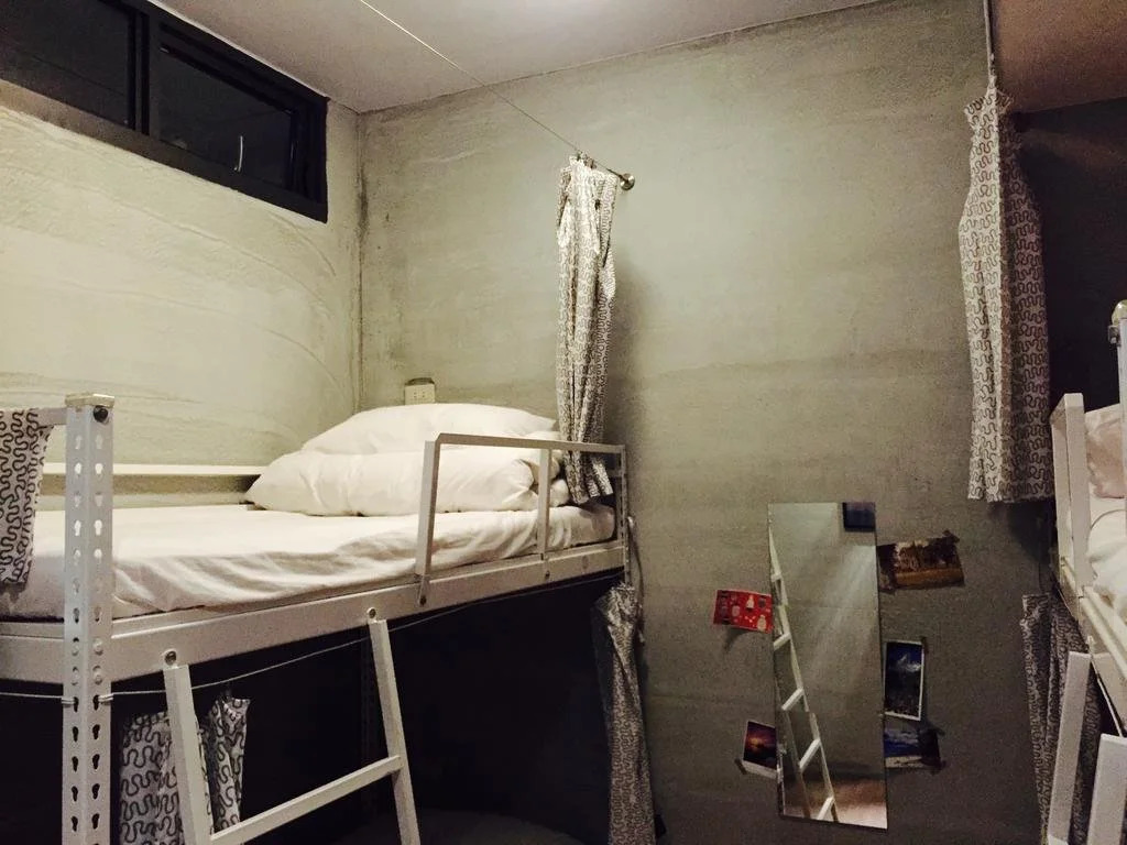 Comma Hostel