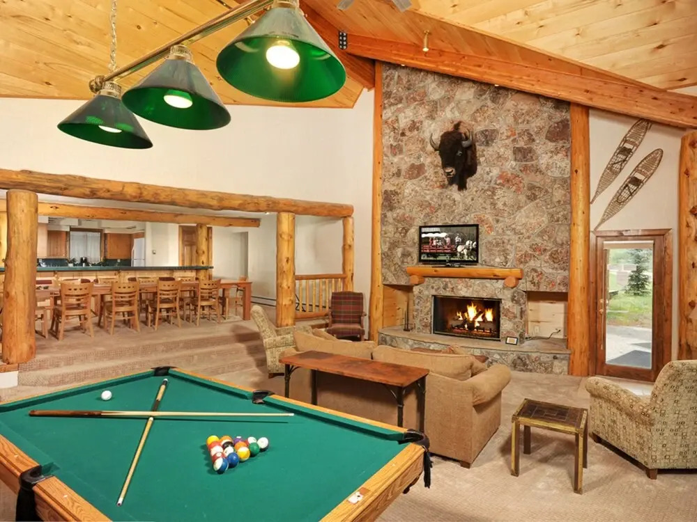 Blue Spruce House 7022