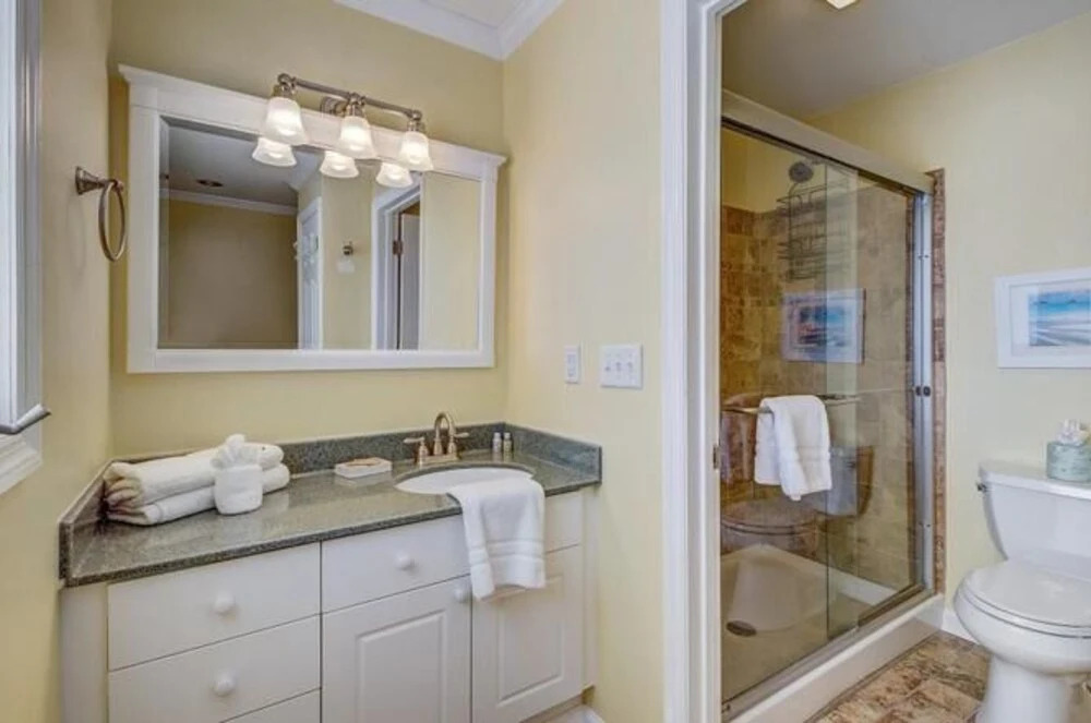 5-star Reviews + Close-to-the-beach = Perfect Vacation! 2 Bedroom Villa