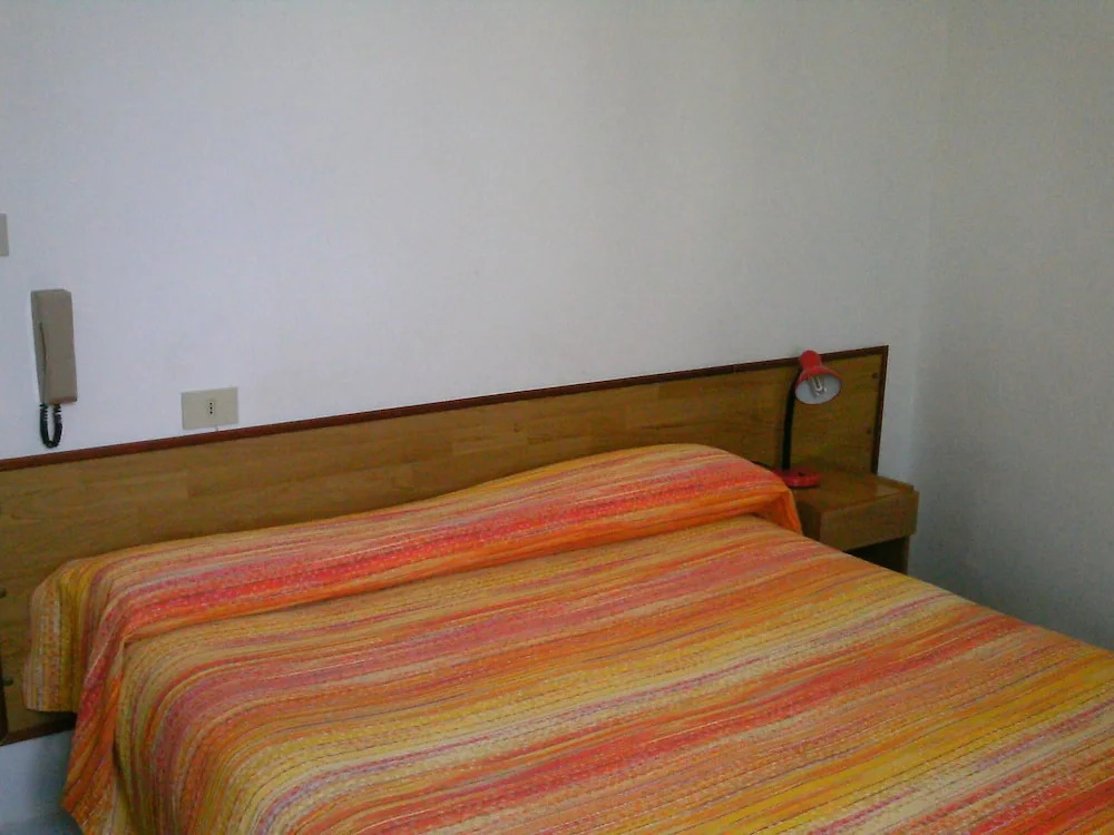 Albergo Cavour SELF CHECK-IN