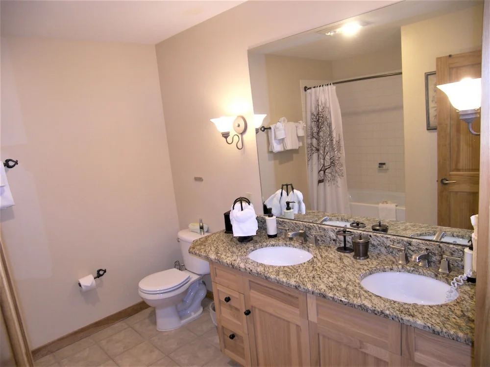 Buffalo Lodge 3 Bed 3 Bath