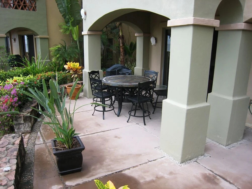 Condo Andy EM