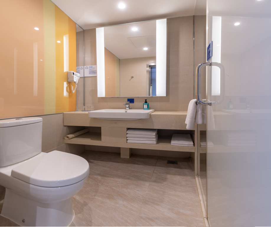 Отель Holiday Inn Express SHANGHAI ZHENPING by IHG