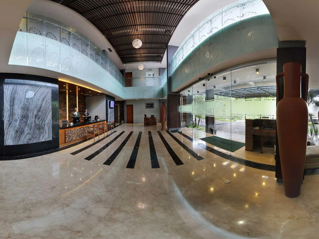 Oak Tree Emerald Hotel & Coventions Semarang