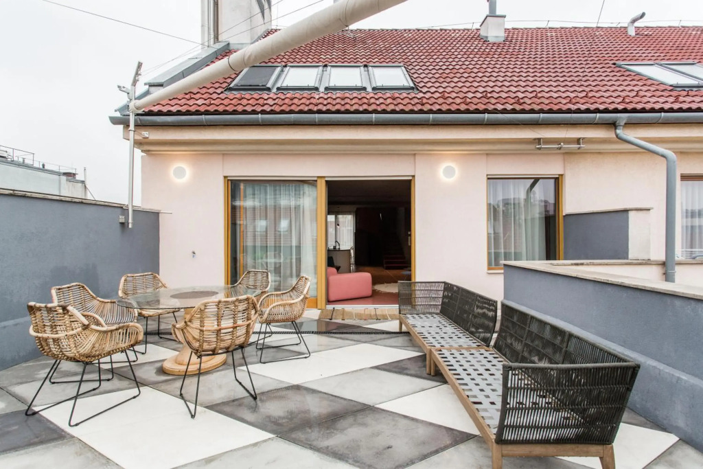 K52 luxury 4BDRM 4BTHRM apartment